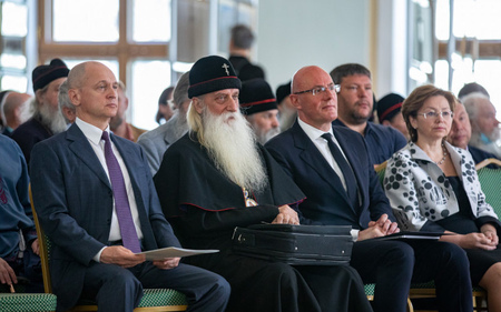Манифест, да не тот! К чему нас подталкивает господин Коровин...