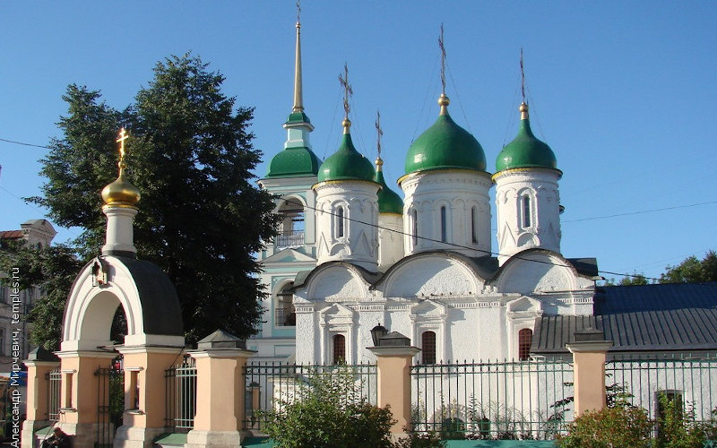 Культурное наследие. Москва: церковь Живоначальной Троицы в Листах