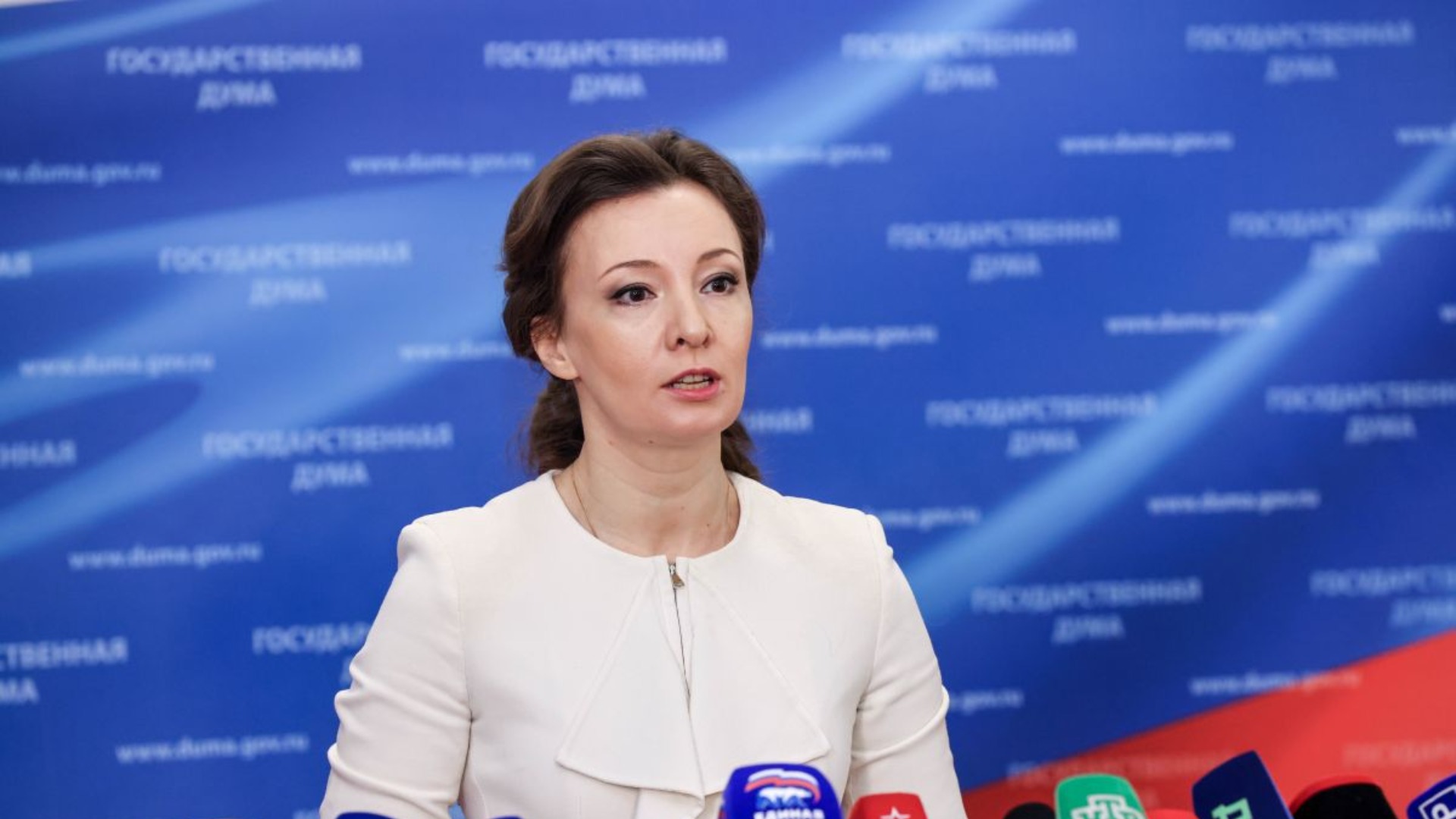 БОЛТУНЫ О ШКОЛЕ.ЧТО СКАЗАЛА ДЕПУТАТ КУЗНЕЦОВА...